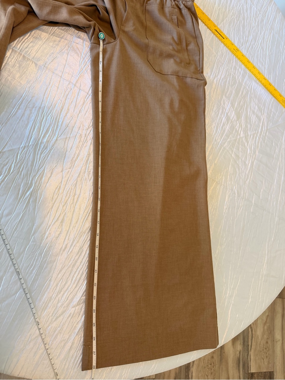 Democracy Petite Medium Wide-Leg Pull-On Pants in Camel Brown - Picture 7 of 9